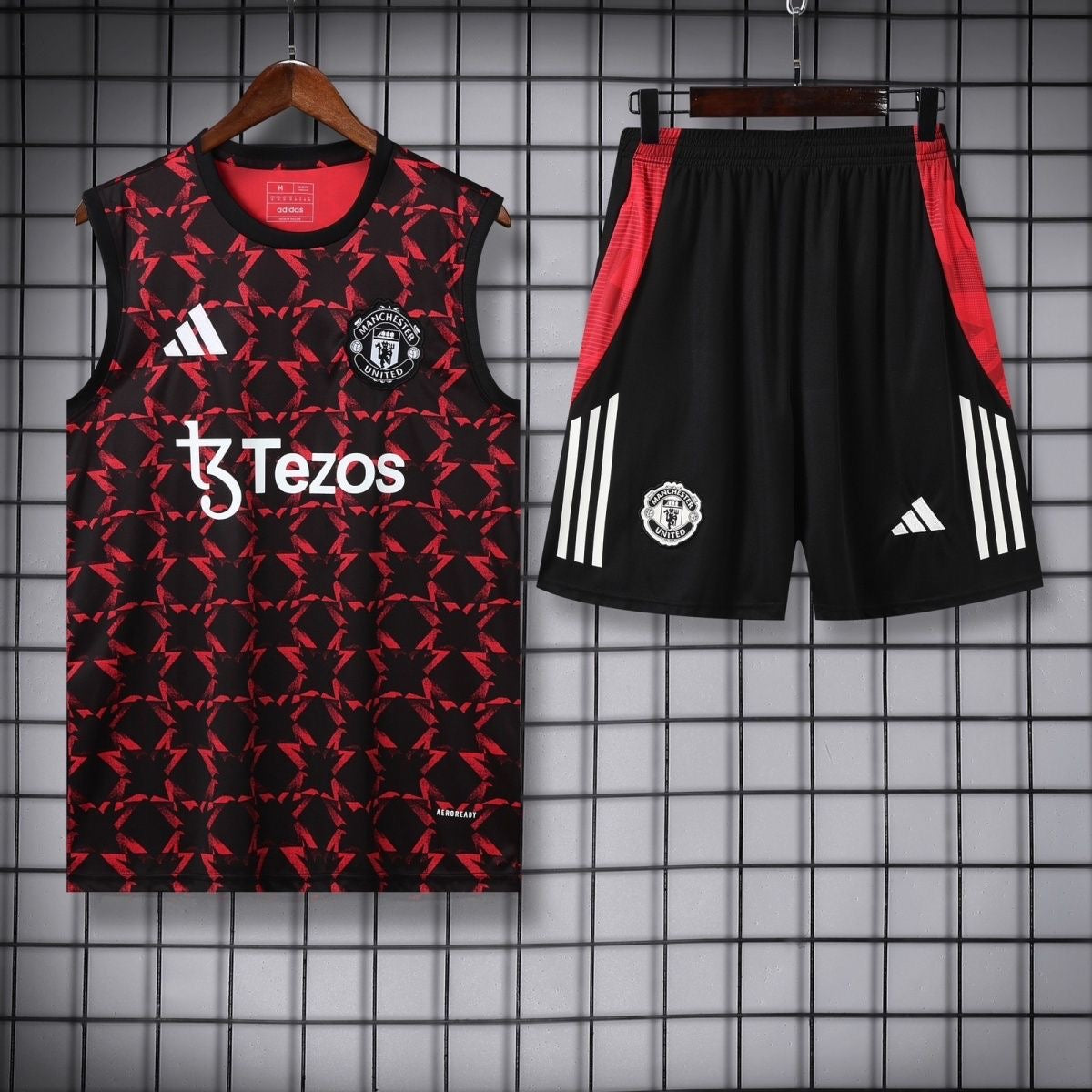 ENSEMBLE MANCHESTER UNITED SANS MANCHE 2025/2026